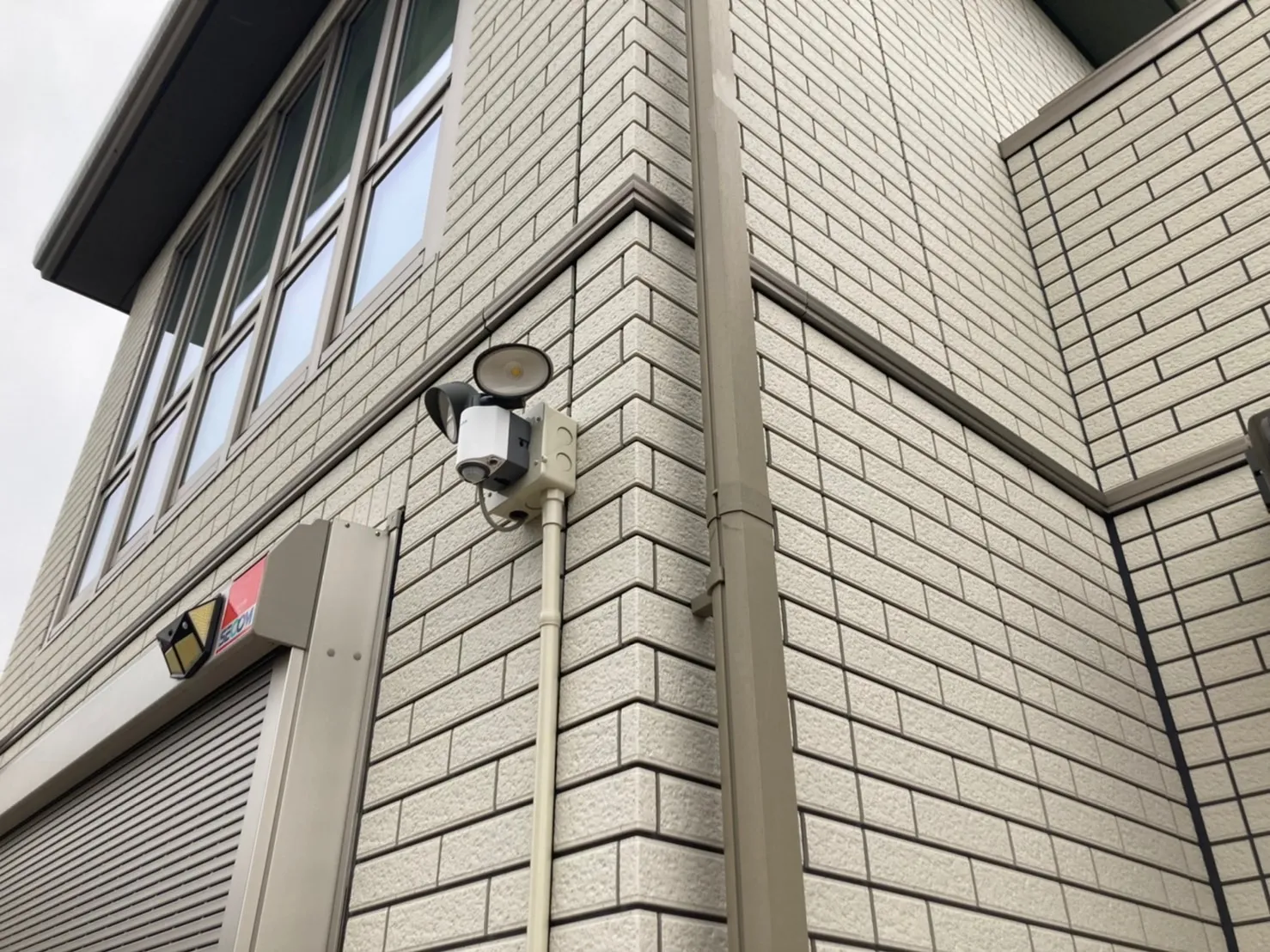 【大阪】大東市・一軒家・センサーライト設置工事・防犯カメラ設置工事・強盗対策
