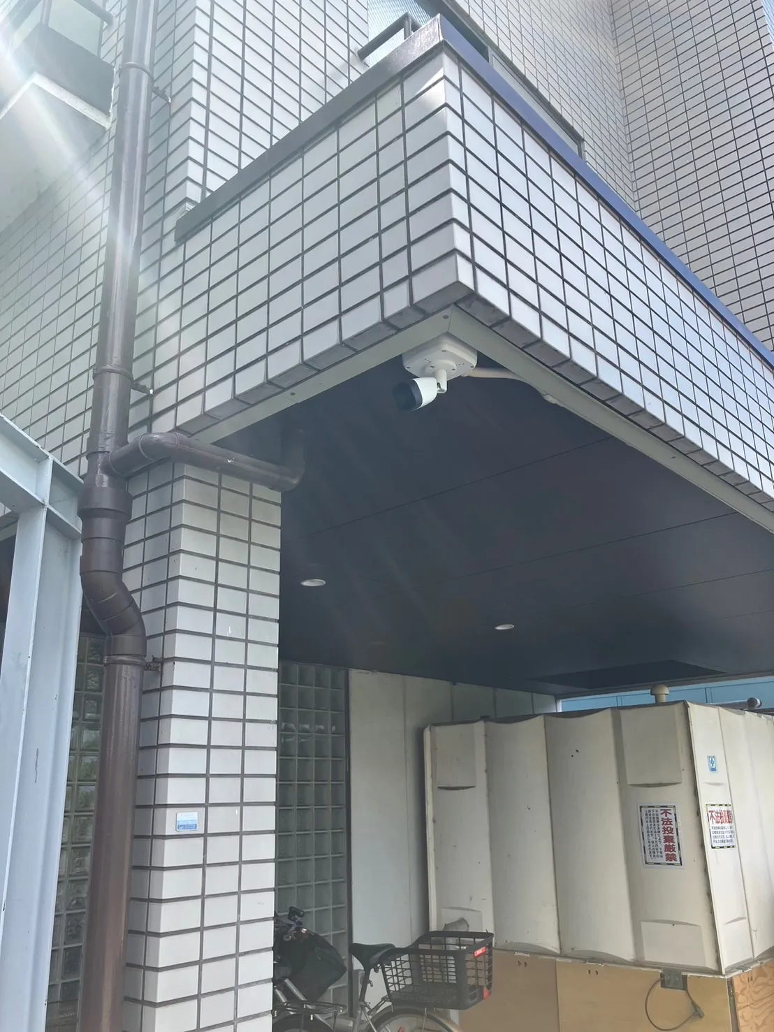 【兵庫】姫路市・マンション・防犯カメラ設置工事・強盗対策・屋外カメラ・防水カメラ・暗視カメラ・遠隔監視