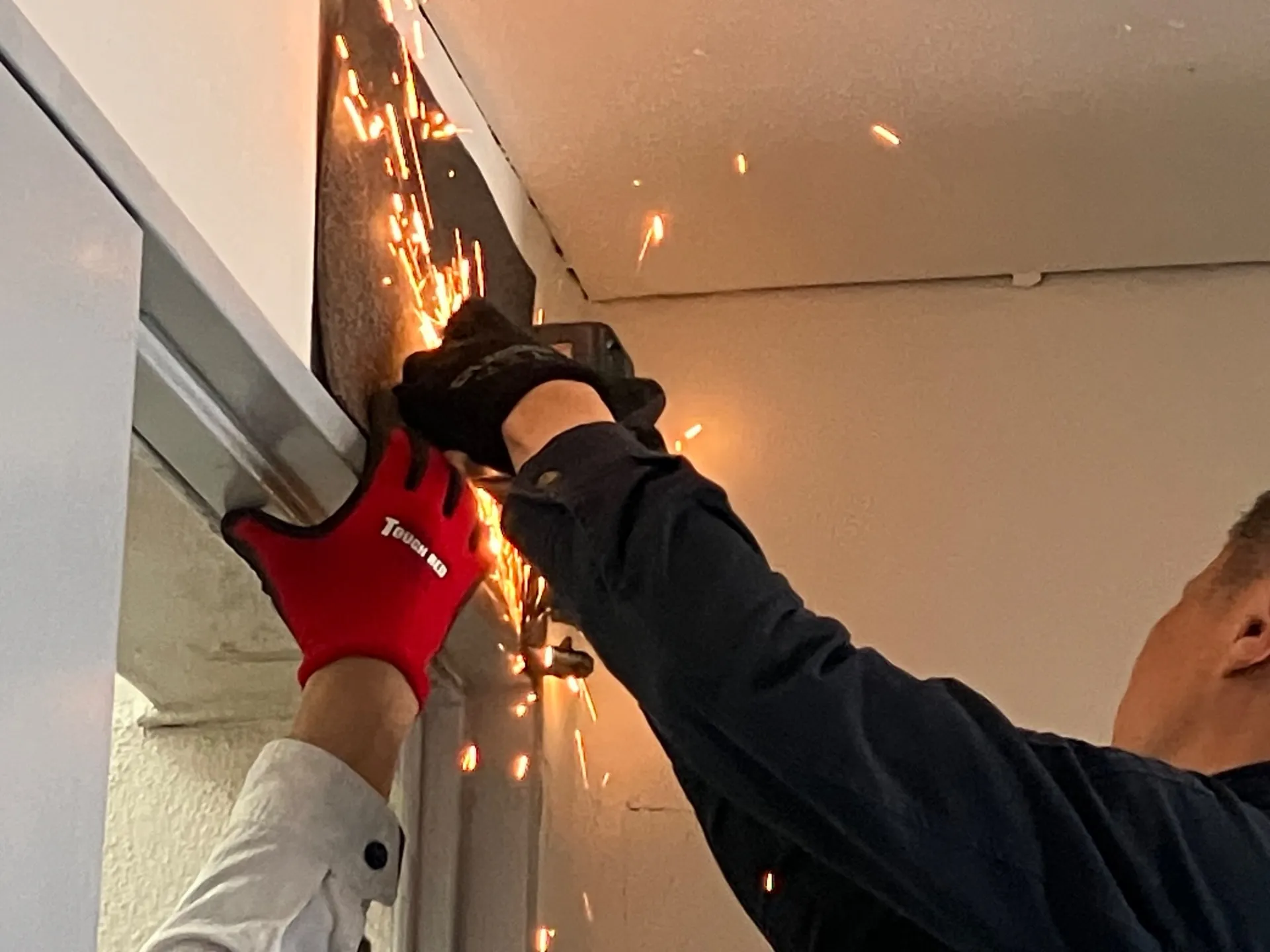 【大阪】豊中市・オフィス・電気錠設置工事・防犯対策・ドア加工