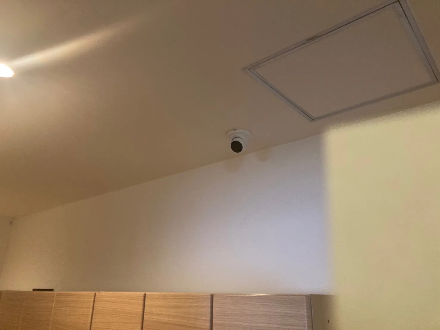 【大阪】大阪市・ホテル・防犯カメラ設置工事・強盗対策・屋内カメラ・ドームカメラ・暗視カメラ・遠隔監視