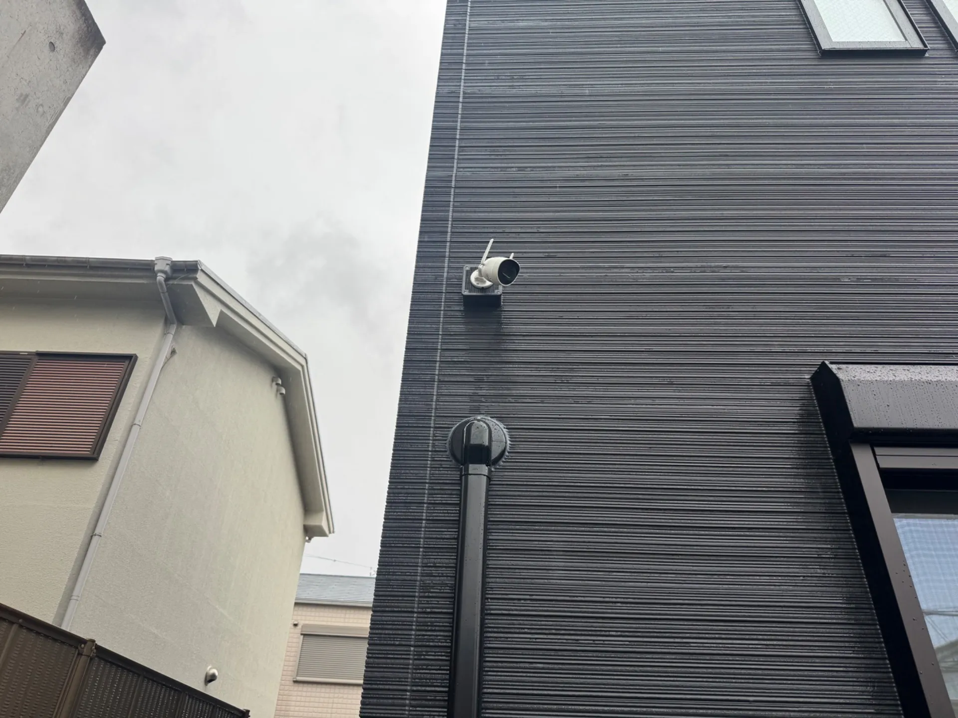 【大阪】大阪市・一軒家・防犯カメラ設置工事・強盗対策・屋外カメラ・無線カメラ・防水カメラ・暗視カメラ・遠隔監視