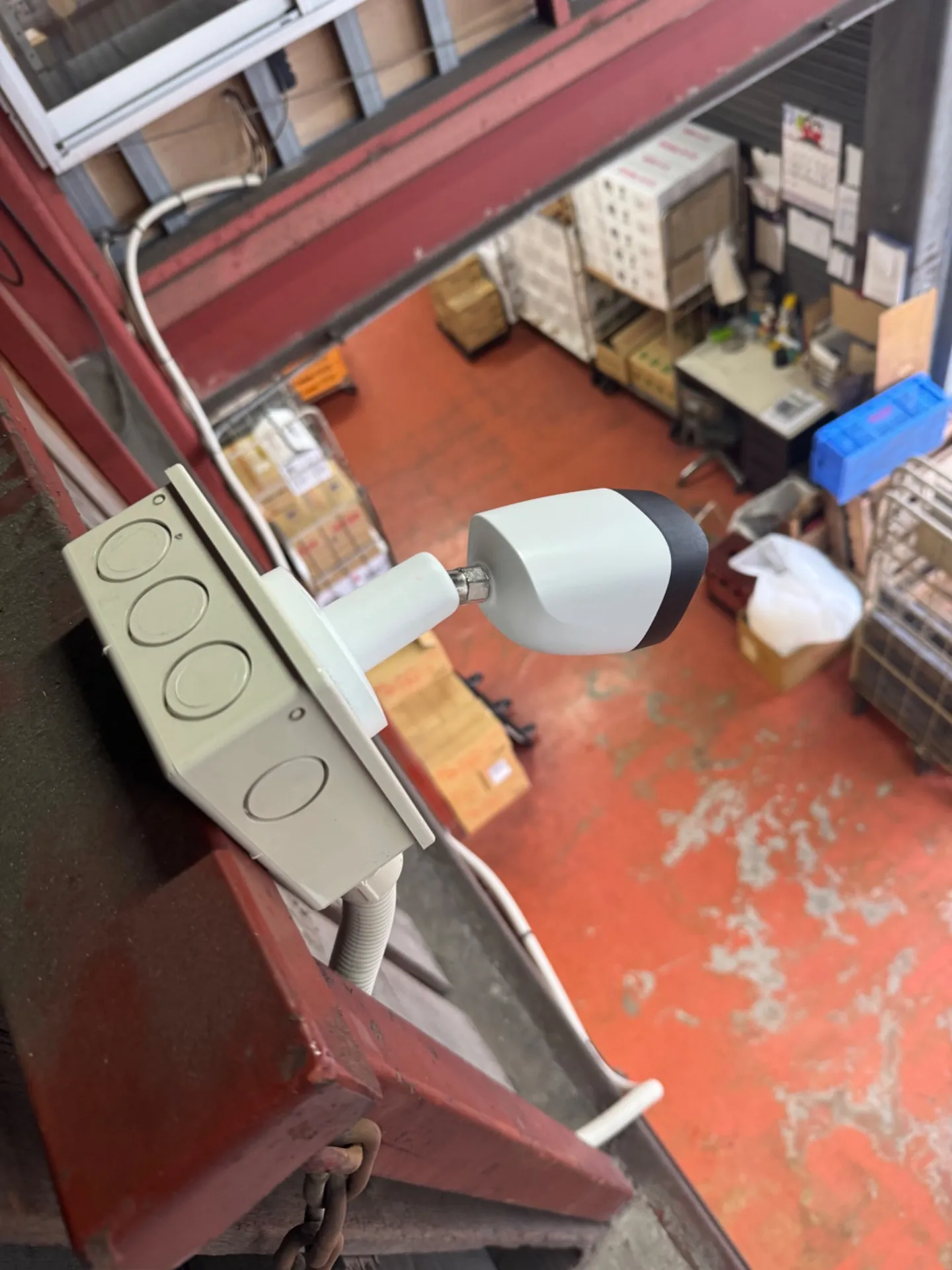 【大阪】東大阪市・倉庫・防犯カメラ設置工事・業務監視・屋外カメラ・防水カメラ・暗視カメラ・遠隔監視