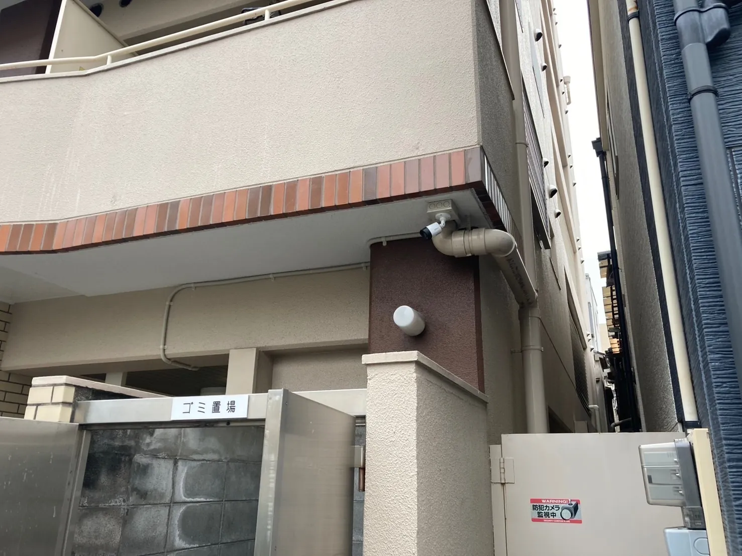 【大阪】東大阪市・マンション・防犯カメラ設置工事・不法投棄対策・屋外カメラ・防水カメラ・暗視カメラ・遠隔監視
