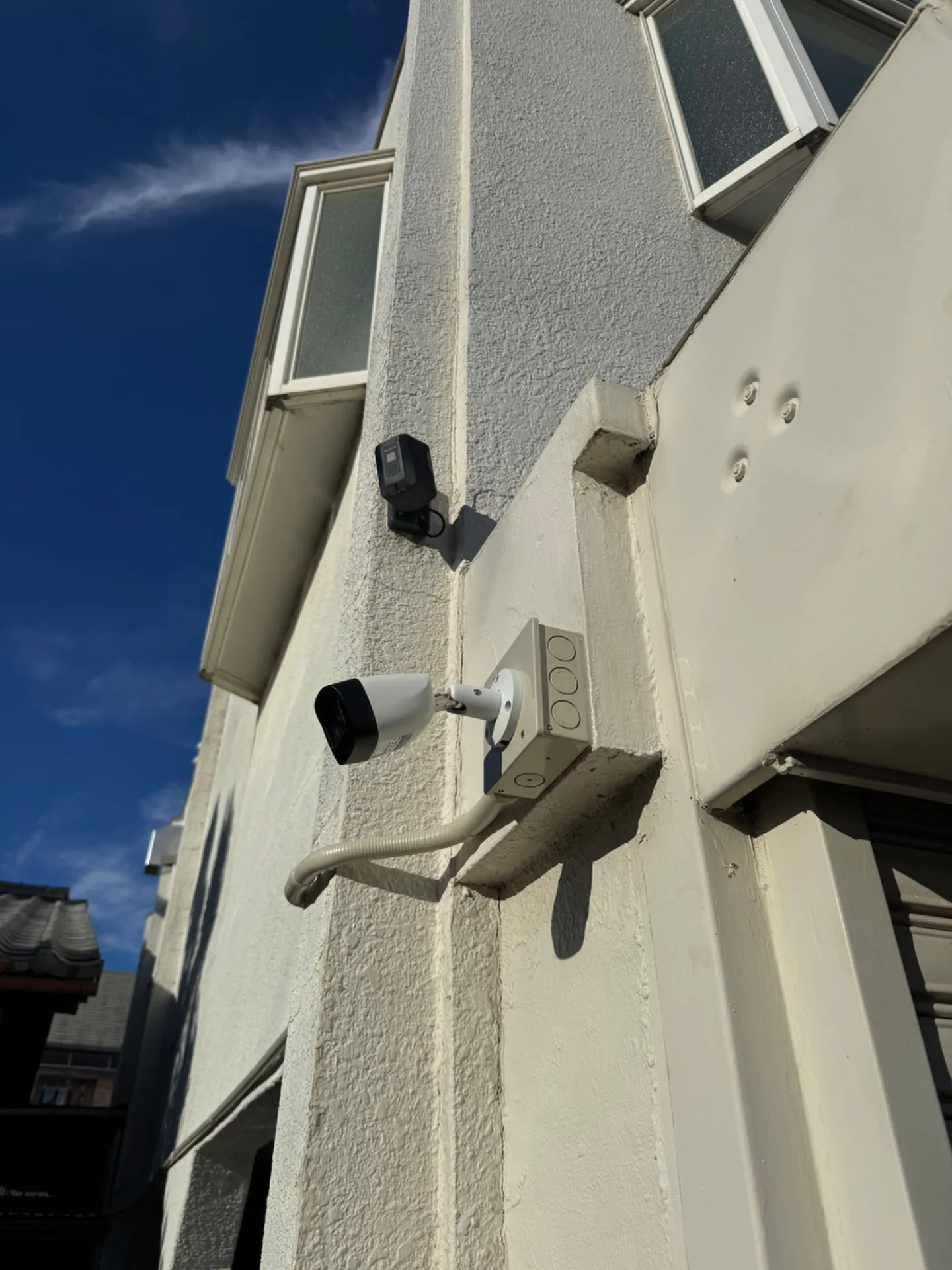 【奈良】奈良市・一軒家・防犯カメラ設置工事・強盗対策・屋外カメラ・防水カメラ・暗視カメラ・遠隔監視