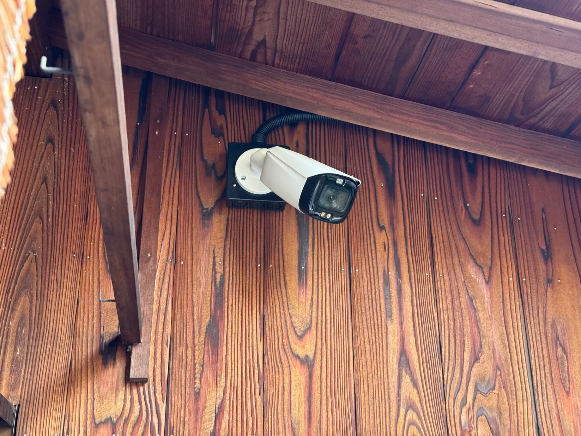 【大阪】岸和田市・一軒家・防犯カメラ設置工事・強盗対策・屋外カメラ・防水カメラ・暗視カメラ・遠隔監視