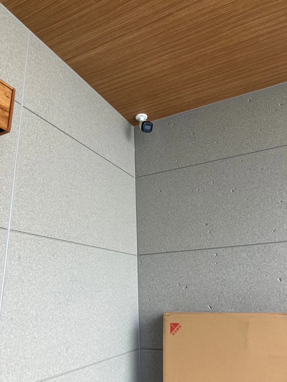 【奈良】生駒市・一軒家・防犯カメラ設置工事・強盗対策・屋外カメラ・防水カメラ・暗視カメラ・遠隔監視