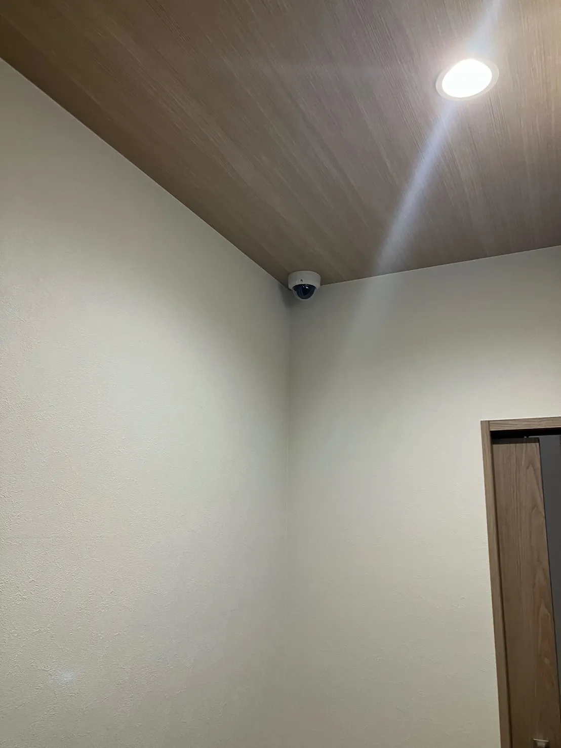 【京都】京都市・介護施設・防犯カメラ設置工事・事故対策・屋外カメラ・防水カメラ・暗視カメラ・遠隔監視